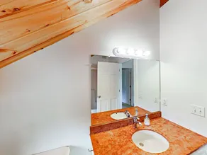 Stunning Post Beam Farmhouse on 34 Private Acres - Image 2