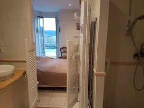 Ein außergewöhnliches Ferienhaus, angenehmes Wohnen und Zugang zur Naturerholung - Image 2