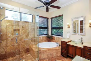 Endless Summer 5 Bedrooms 6 Bathrooms Home - Image 4