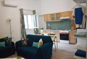 Pirgos Colorful Studio Sleeps 2 Parking WiFi Ac - Image 5
