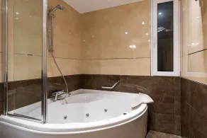 Luxury Beachfront Villa Dubrovnik Palace - Pool, Sauna and Gym - Image 3