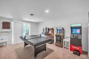 Scenic Mountain Retreat Pool Hot Tub Game Room - Image 2