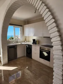 Spacious and bright penthouse with panorama seaview - Image 4