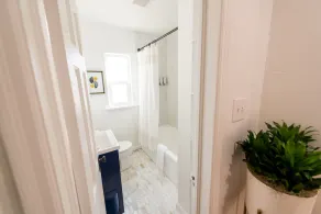 Newly Renovated 4 BR Home with Parking and 2 King Beds - Image 5