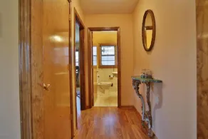 Beautiful Germantown Gem close to everything. - Image 5