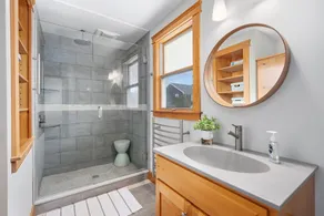 Chic Cape Cod Home Near Beach Bike Path - Image 3