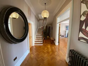 Luxury 5 bedroom stay in the heart of the West End - Image 2