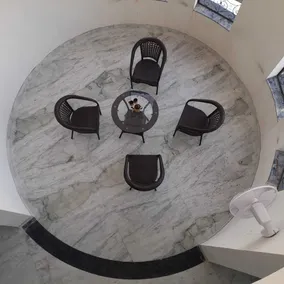 Cheerful Place with 3 Bedrooms - Image 2