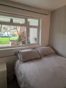 2 bed sleeps 4/5 people! Garden excellent to the city 20 mins direct - Image 4