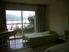 Family villa in Corsica with fabulous sea views - Image 2