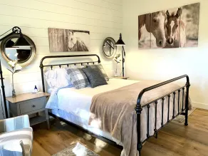 Luxury Horse Barndominium Country Getaway - Image 4