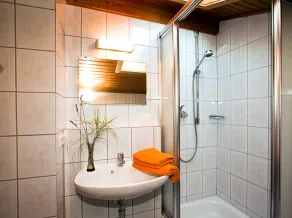 Ferienwohnung für 4 Personen mit Balkon, 2 Schlafzimmer, 70 m² - Image 2