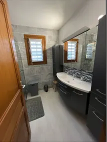 Gîte in Octeville - sur- Mer, sleeps 8, between Le Havre and Etretat, 3 bedrooms. - Image 2