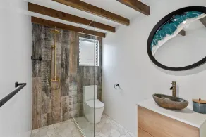 The Ultimate Modern Straddie Beach House - Image 4