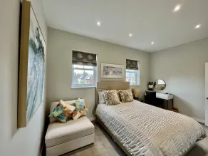 HOUSE IN PRIVATE MEWS, FREE PARKING. STATION 2 MIN WALK TRAINS 25 MIN TO LONDON - Image 5