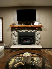 Cozy Modern Northwoods Getaway - Image 2