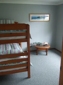 Family and pet friendly beach holiday home    Lake Tabourie - Image 4