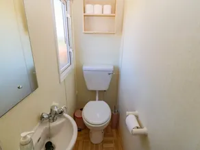 GORPHWYSFA CARAVAN, pet friendly, with a garden in Cemaes Bay - Image 3
