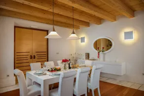 Luxury beachfront Villa Sea Palace with pool & spa near Omiš - Image 5