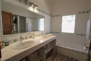 Magnifica villa di lusso con piscina a specchio. - Image 2