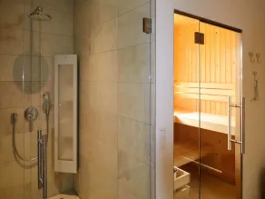 Villa in Friesland with Jacuzzi and Sauna - Image 2