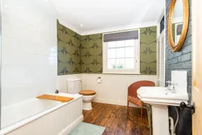 Beautiful Georgian Cottage tucked away in central village location. - Image 5