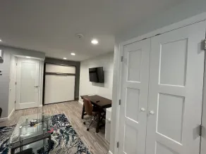 Unit 5 - Cozy Lower Level Studio Suite - Image 2