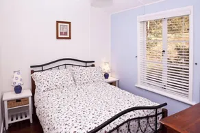 Wildwood Brook Cottage - Stunning views with large entertaining deck - Image 4
