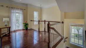 Great Location End unite luxury  3 level townhouse. 2 car Garage, - Image 2