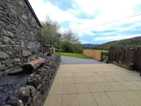 Casa de campo de lujo de un dormitorio ubicada en el corazón del Parque Nacional de Snowdonia - Image 3