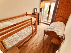 Spacious apartment for 10 with wifi and parking in Courchevel - Image 5