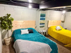 Fun, group friendly house close to fair! Sleeps 8 - Image 5