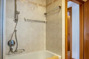 Apartment \"Cesa Soramurat 9\" with Mountainview, Wi-Fi & Shared Garden - Image 5