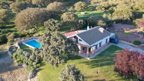 Rural house with spacious exterior and views of the mountains of Malaga. full rent - Image 3