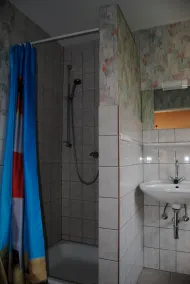Ferienwohnung In Beliebtem Gästehaus Mit Fahrradverleih In Ländlicher Gegend - Image 3