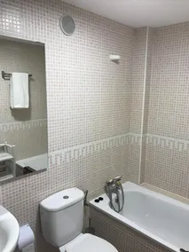 Apartamento a 50 metros del mar. Dos baños y dos dormitorios. - Image 3