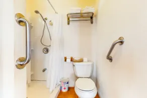 Two studios w/ ocean views, deck, partial AC & free WiFi - close to the beach - Image 2