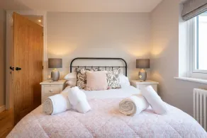 Bron Wendon: Seaside 3-Bed Home in Cemaes Bay | Managed by Anglesey Holiday Lettings - Image 4