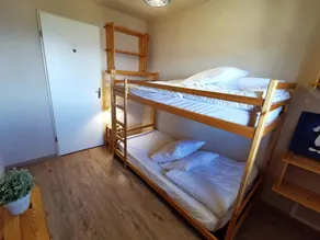 2-Room Cabin at the Foot of the Slopes - 4 Bunk Beds, Pets Allowed - Image 4