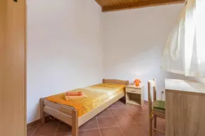Holiday home with outpool - Image 5