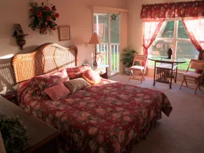 Private Isle. 24 hr, gated, guarded.1 mile from white sand beach. 8.5 mi to IMG. - Image 5