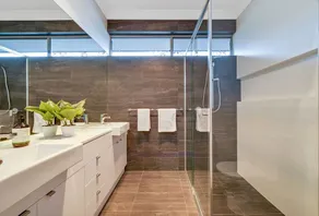 Modern Living in Great Location - Casa Kosma - Image 4