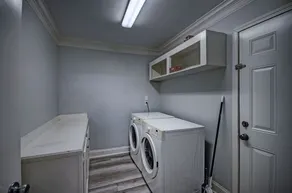 *King* Bed House in the Heart of Jackson - Image 2