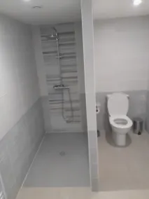 Maison Chaleureuse au Calme Proximités Commodités - Image 2