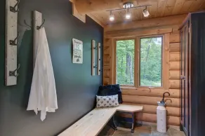 LOG CABIN w HOT TUB, BEACH access, near of TREMBLANT - Image 2