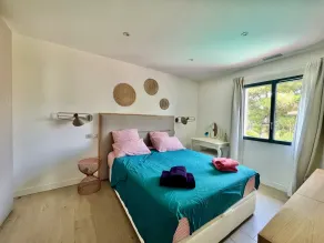Contemporary villa with pool, 10 minutes from the beach! - Image 4