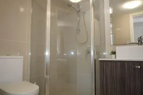 two bedroom apartment in Kingston - Image 3