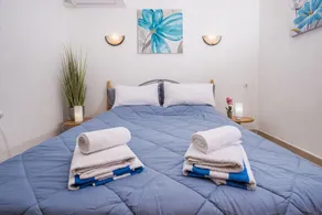 Lyxvistelse: villa med pool, jacuzzi, bastu, havsutsikt och WiFi - Image 5