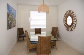 Beautifully decorated & steps from the ocean - Image 5