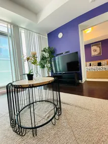 Sweet and Cozy 1 Bedroom in the heart of Downtown - Image 2